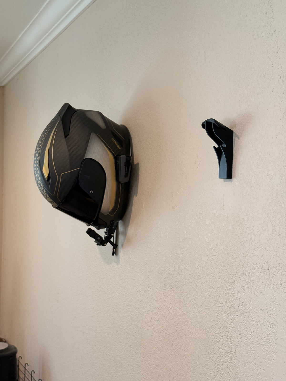 Slim- Flush Motorcycle Helmet Wall Mount