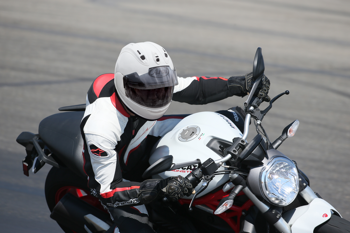 ARAI HELMETS ARAI HELMETS Corsair-X Helmet - White - Medium 0101-18501 with VAS Shield Mechanism and Advanced Safety