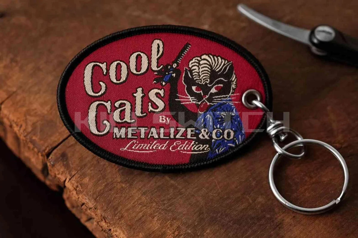 METALIZE™ Vintage Motorcycle Handmade Embroidered Keychain - L 1pc - decor